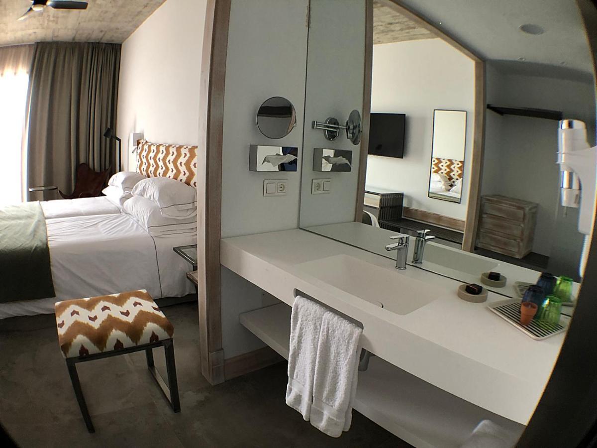 Hacienda El Rosalejo Guest House Villamartin  Bagian luar foto