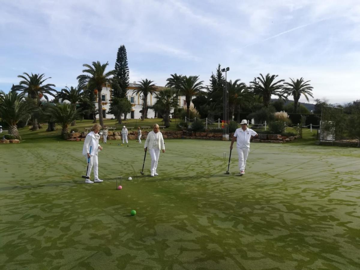 Hacienda El Rosalejo Guest House Villamartin  Bagian luar foto